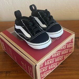 Infant Van’s Old Skool sneaker
